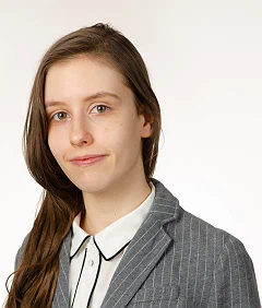 Zs&oacute;fia &Aacute;d&aacute;m